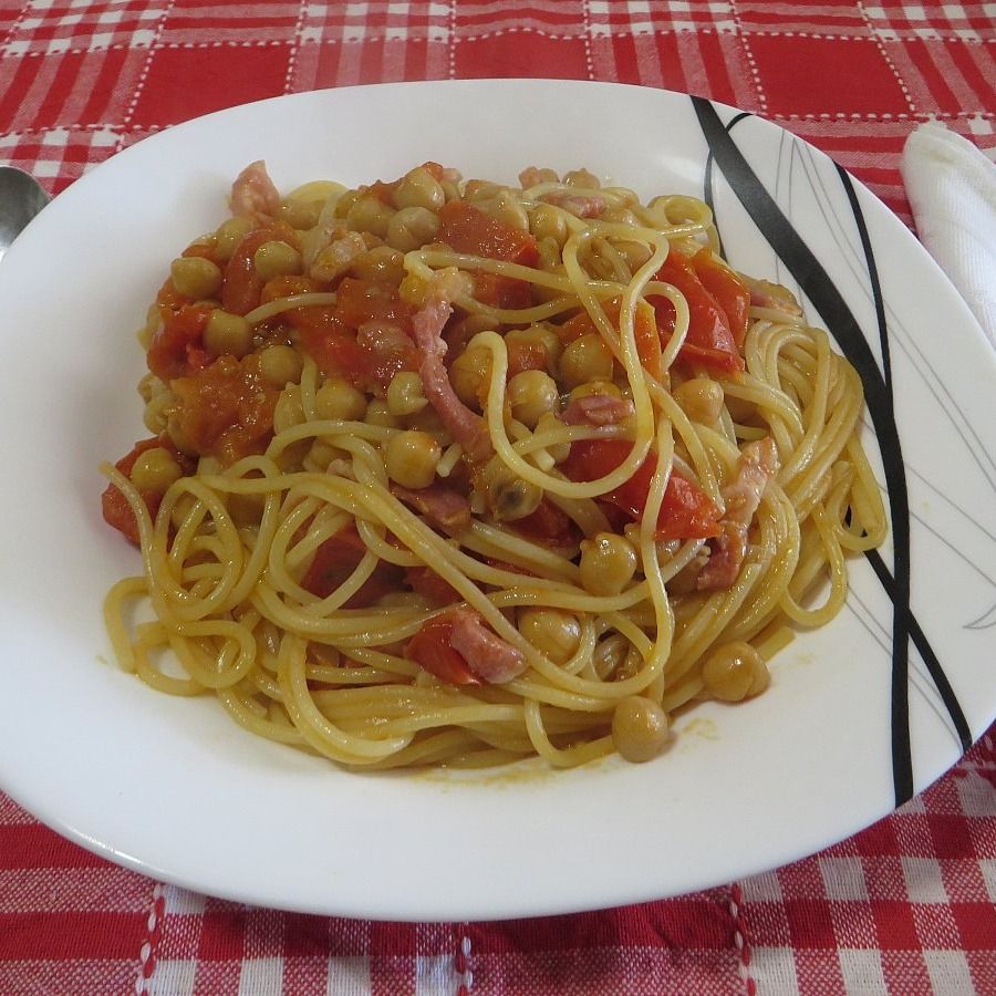 Ricetta spaghetti ceci e pomodoro