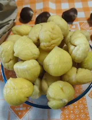Ricetta Sbucciare velocemente le castagne di ricettegustose.it