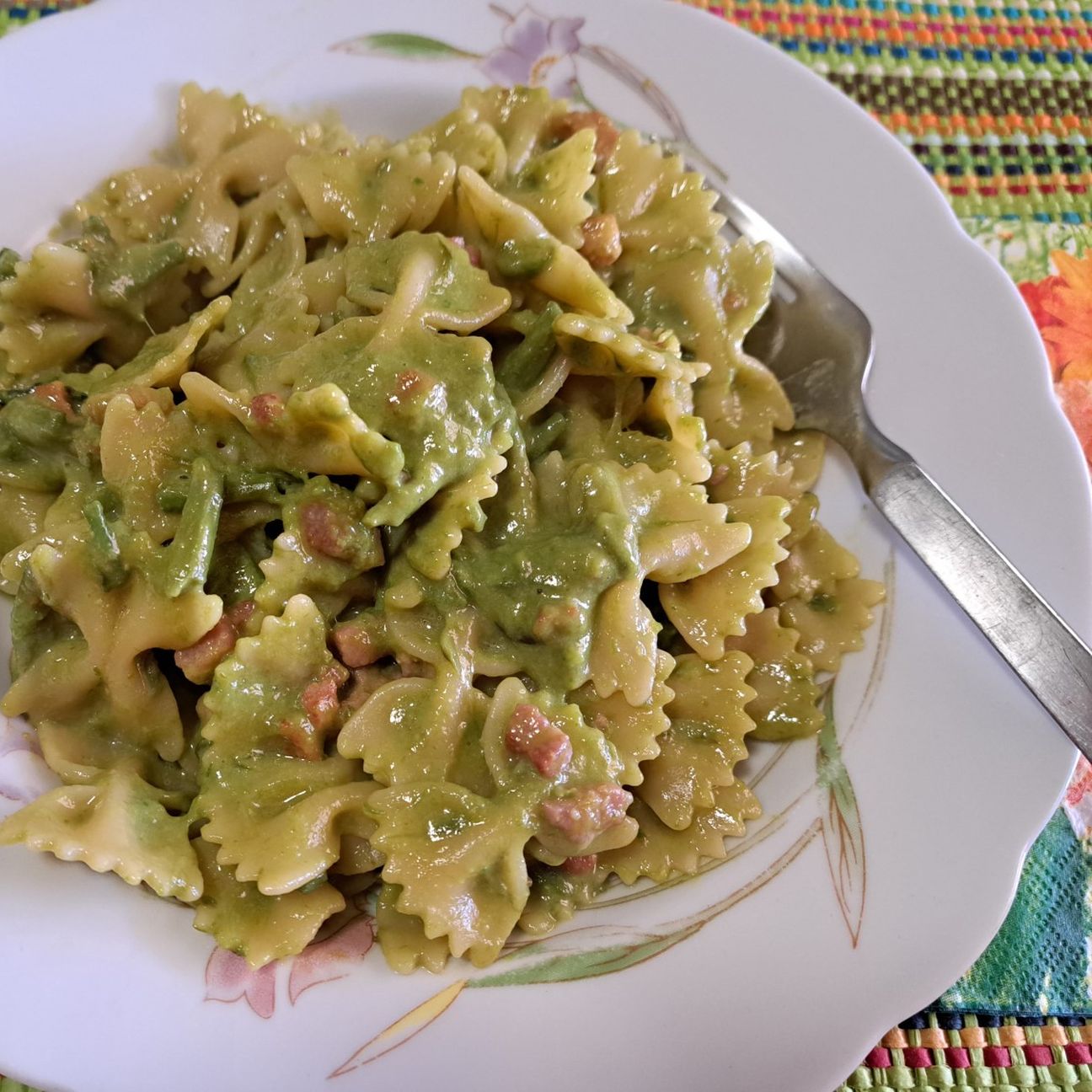 Pasta alla carbonara di asparagi