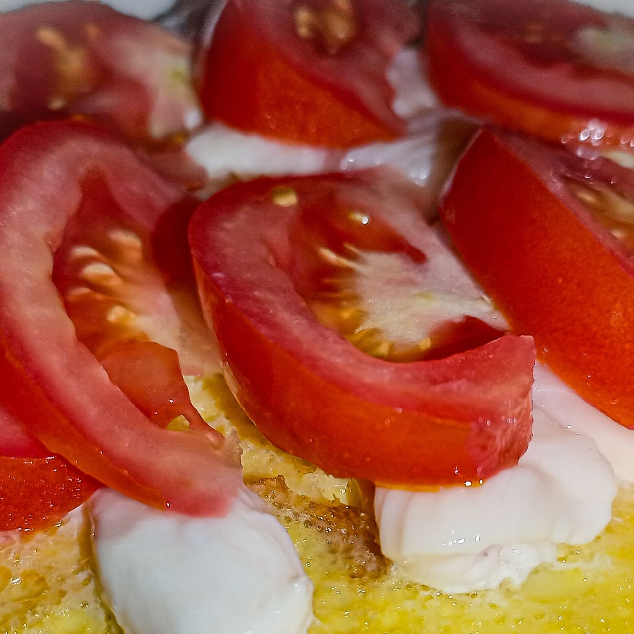 Traditional chicken omelette with tomato