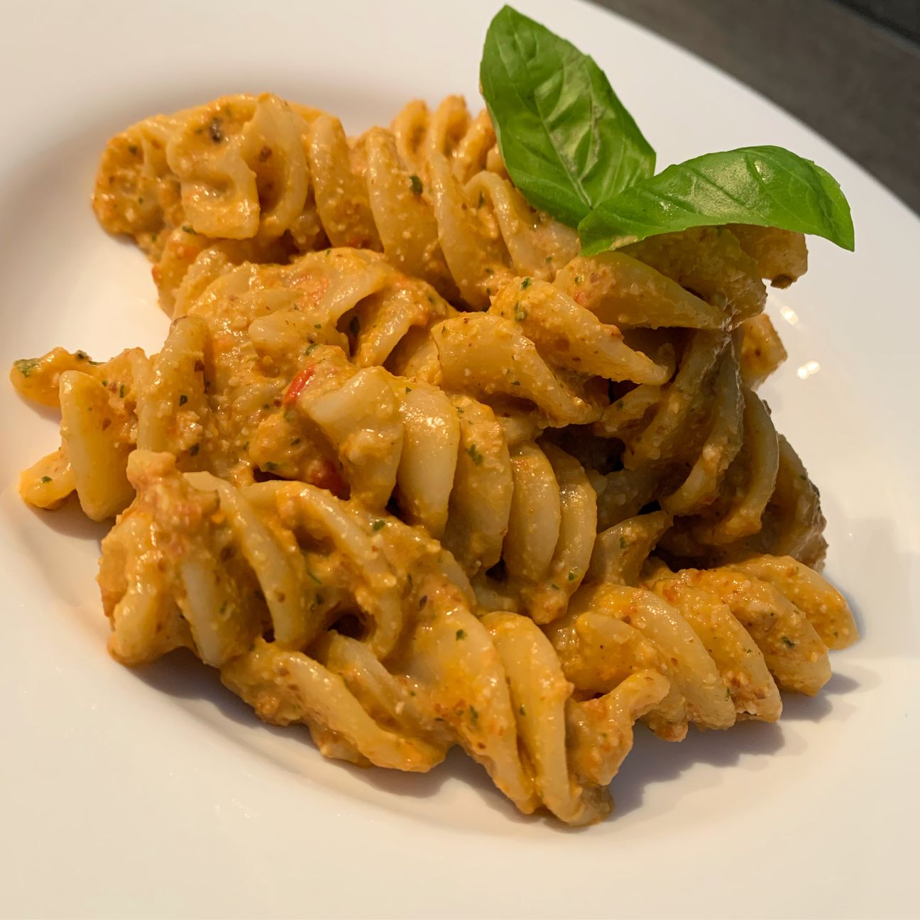 Fusilloni con pesto di verdure