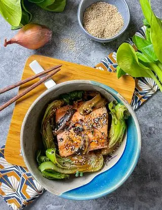 Ricetta Teriyaki di Salmone, baby bok choy e shiitake di bozza.di.colore