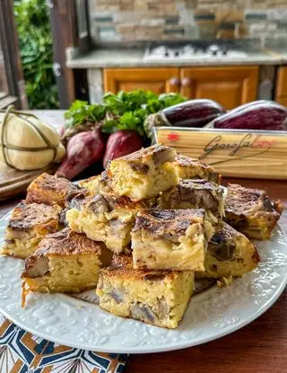 Ricetta Frittata di spaghetti con provola affumicata e melanzane di bozza.di.colore