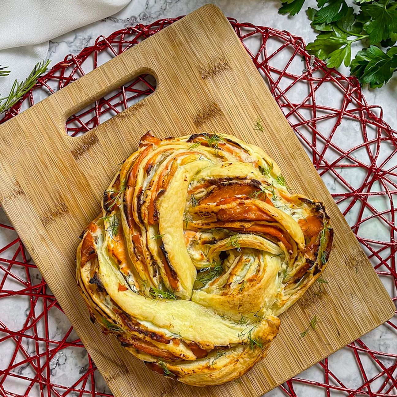 Ghirlanda salata: Ricotta, Salmone affumicato e barba di Finocchio