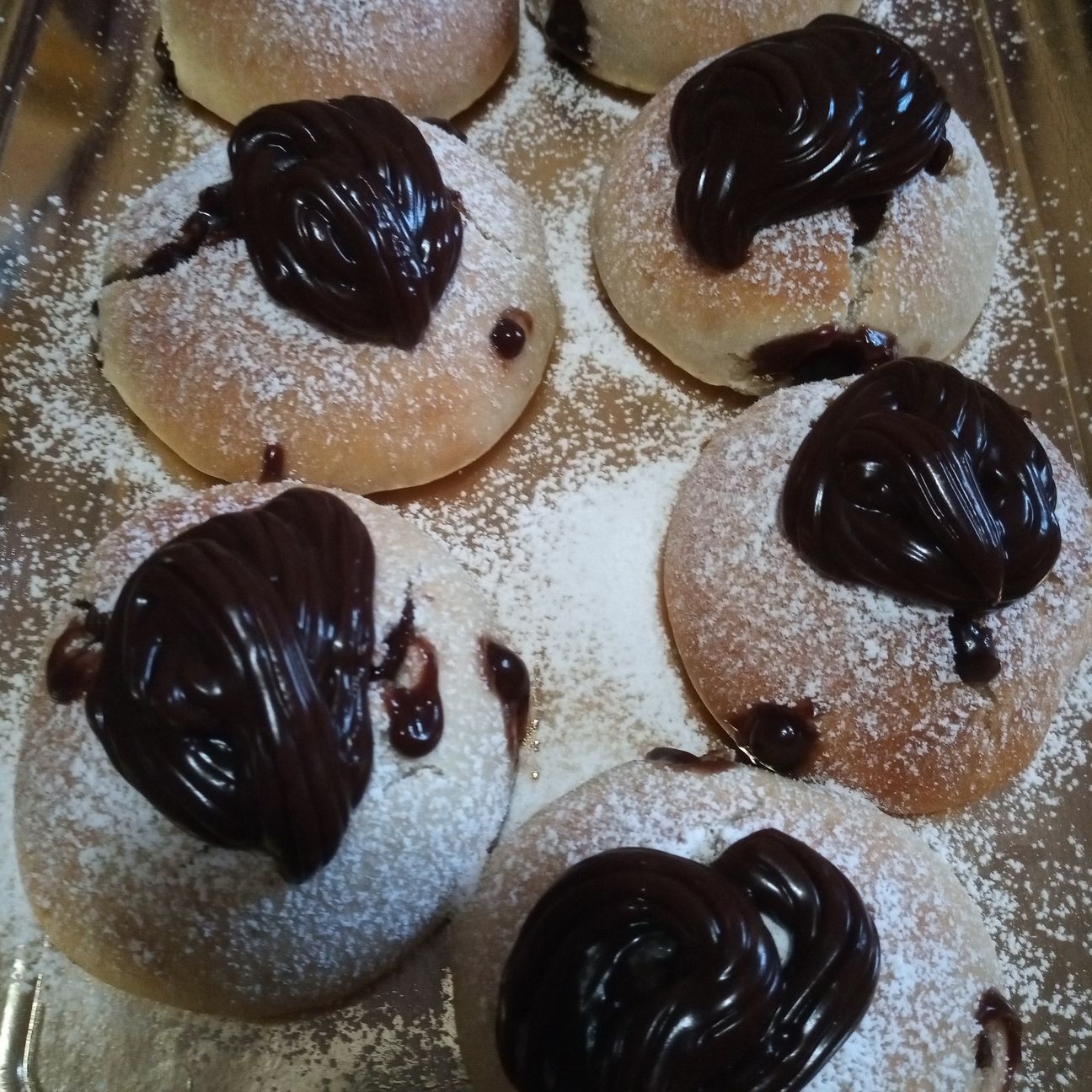 Brioche vegane con crema al cioccolato vegana