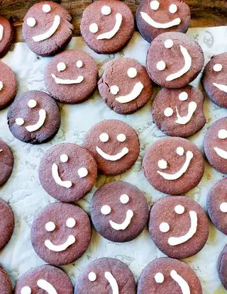 Ricetta Biscotti al cacao:le faccine! di nellacucinadiunre