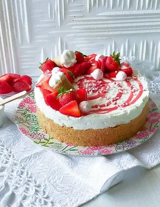Ricetta Cheesecake alle fragole! di nellacucinadiunre