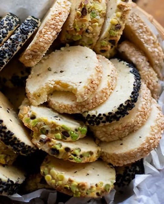 BISCOTTINI SALATI CON SEMI