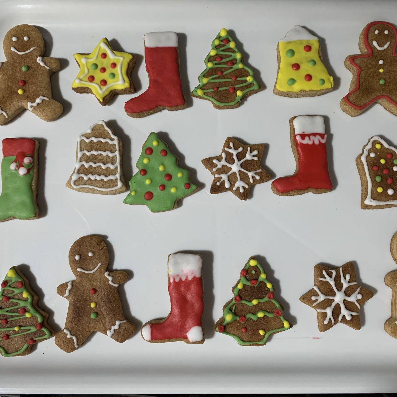 Biscotti di natale decorati con ghiaccia reale 🎄