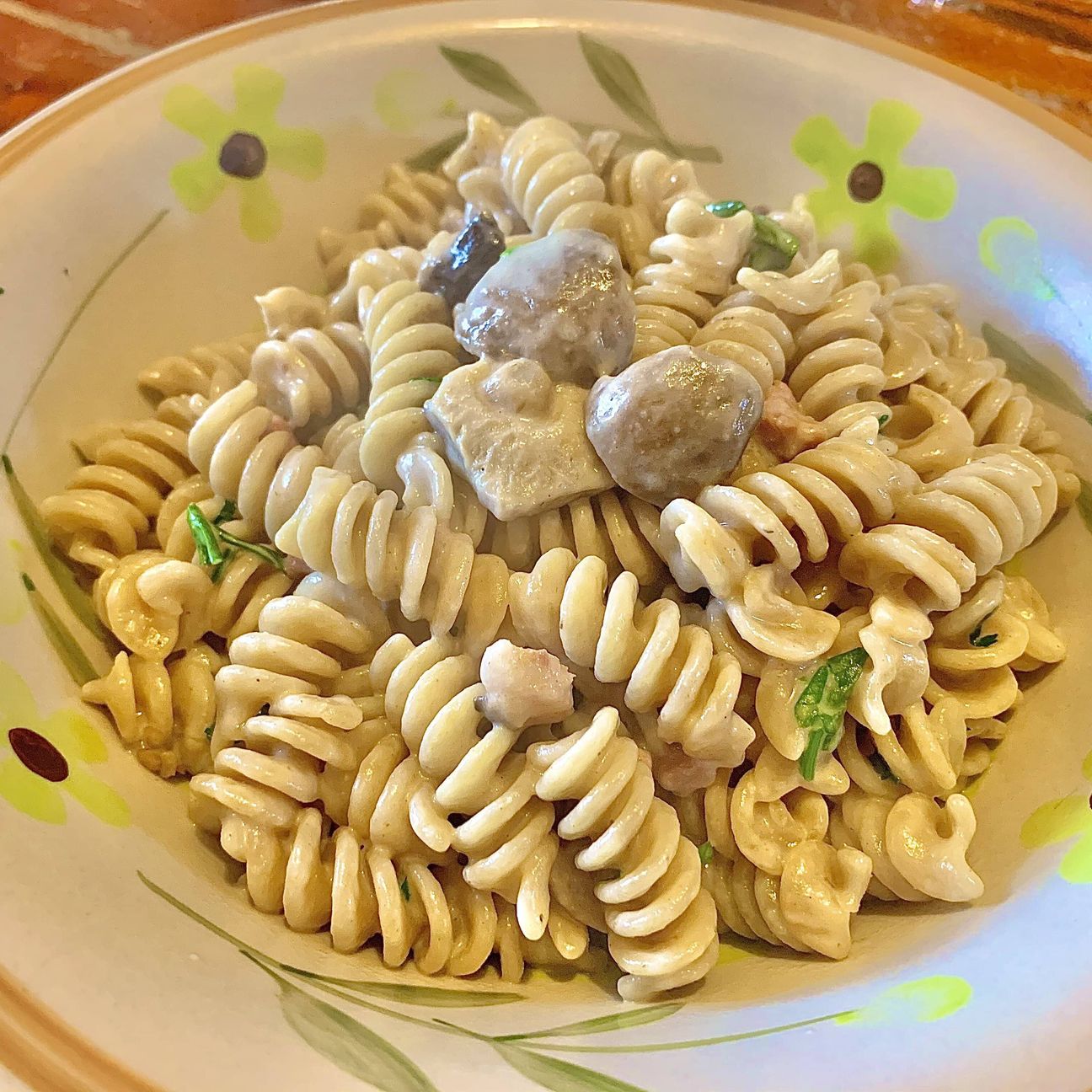 Pasta integrale con funghi e pancetta