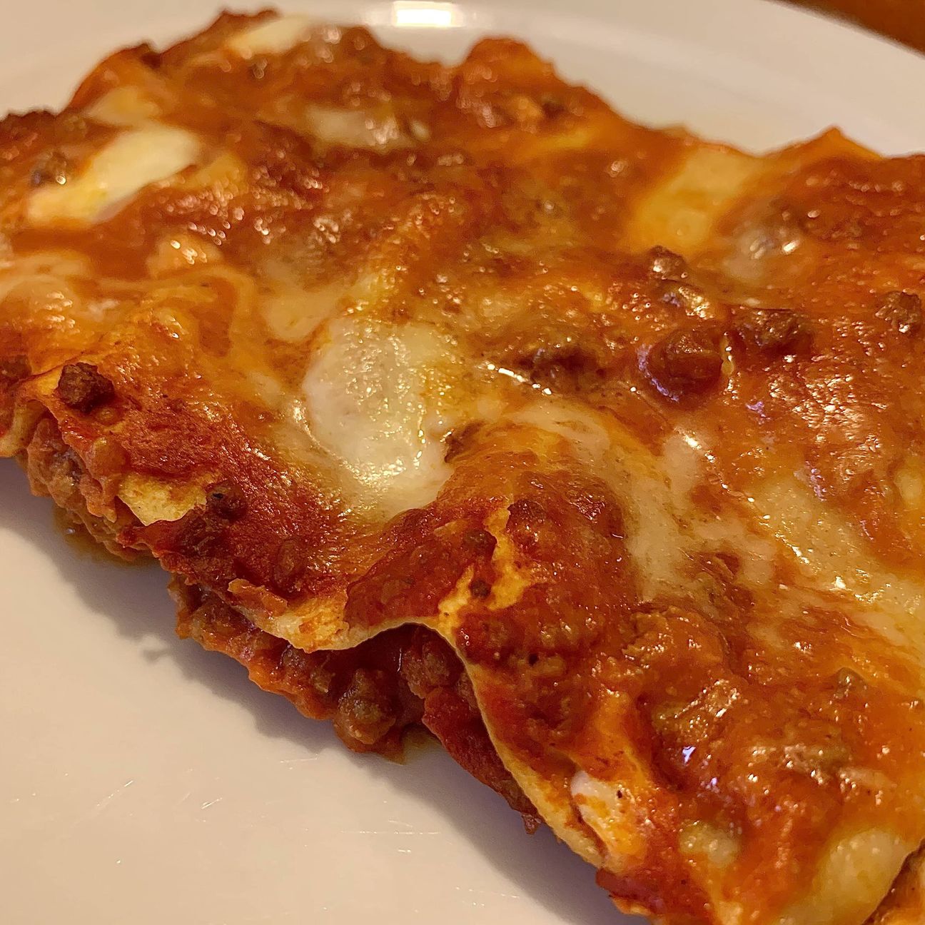 Lasagna alla bolognese con besciamella