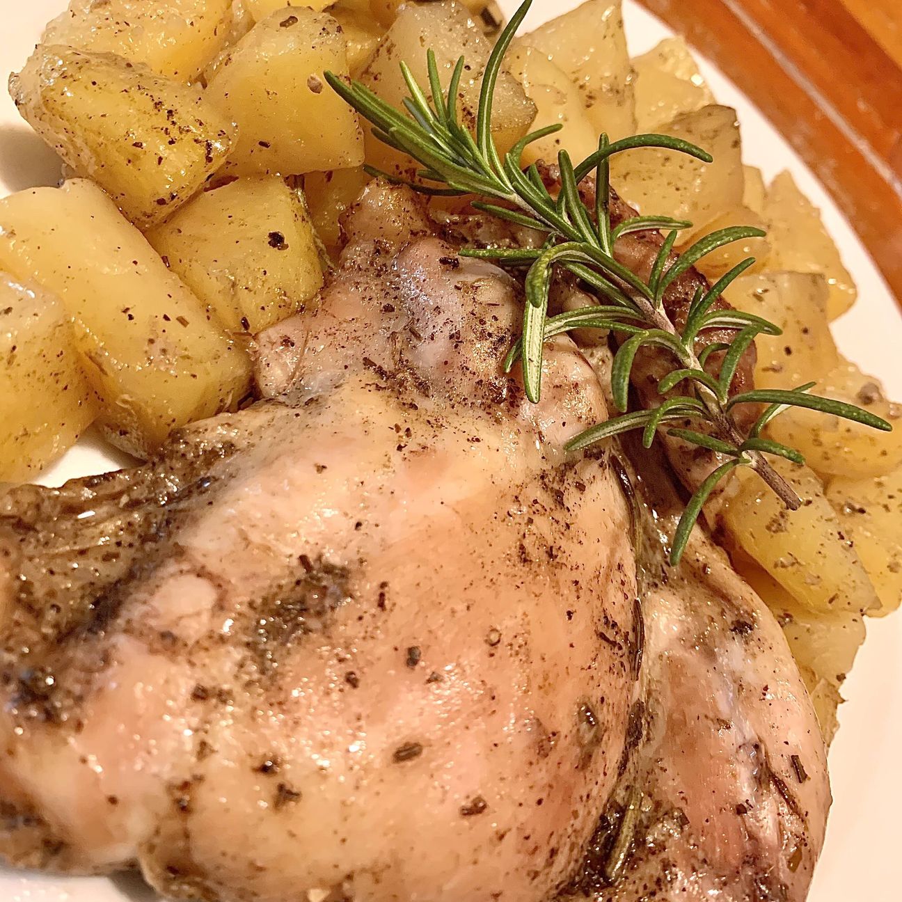 Pollo e patate al forno con Worchestershire sauce