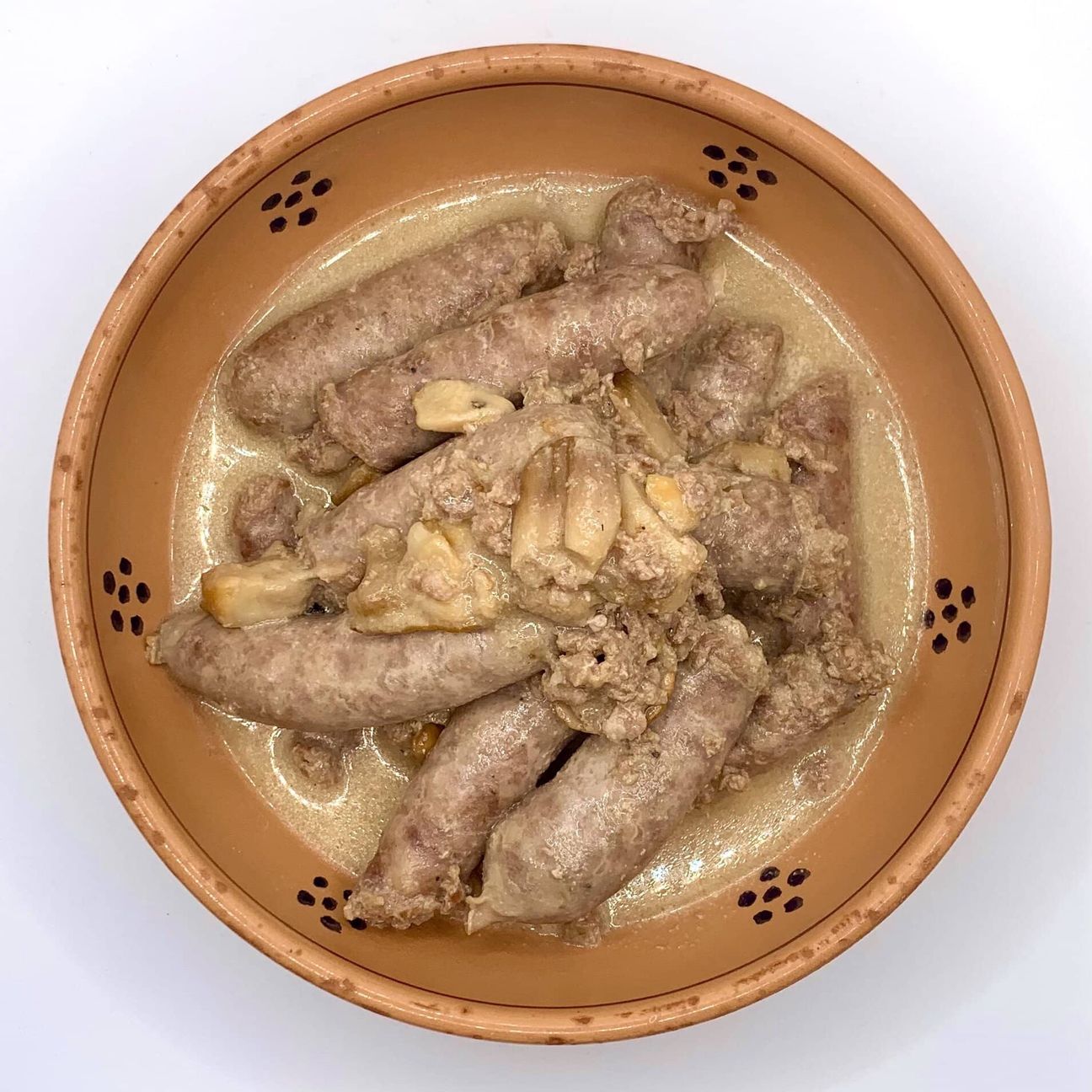 Salsiccia e funghi in padella - Ricetta secondo piatto di carne sfizioso!