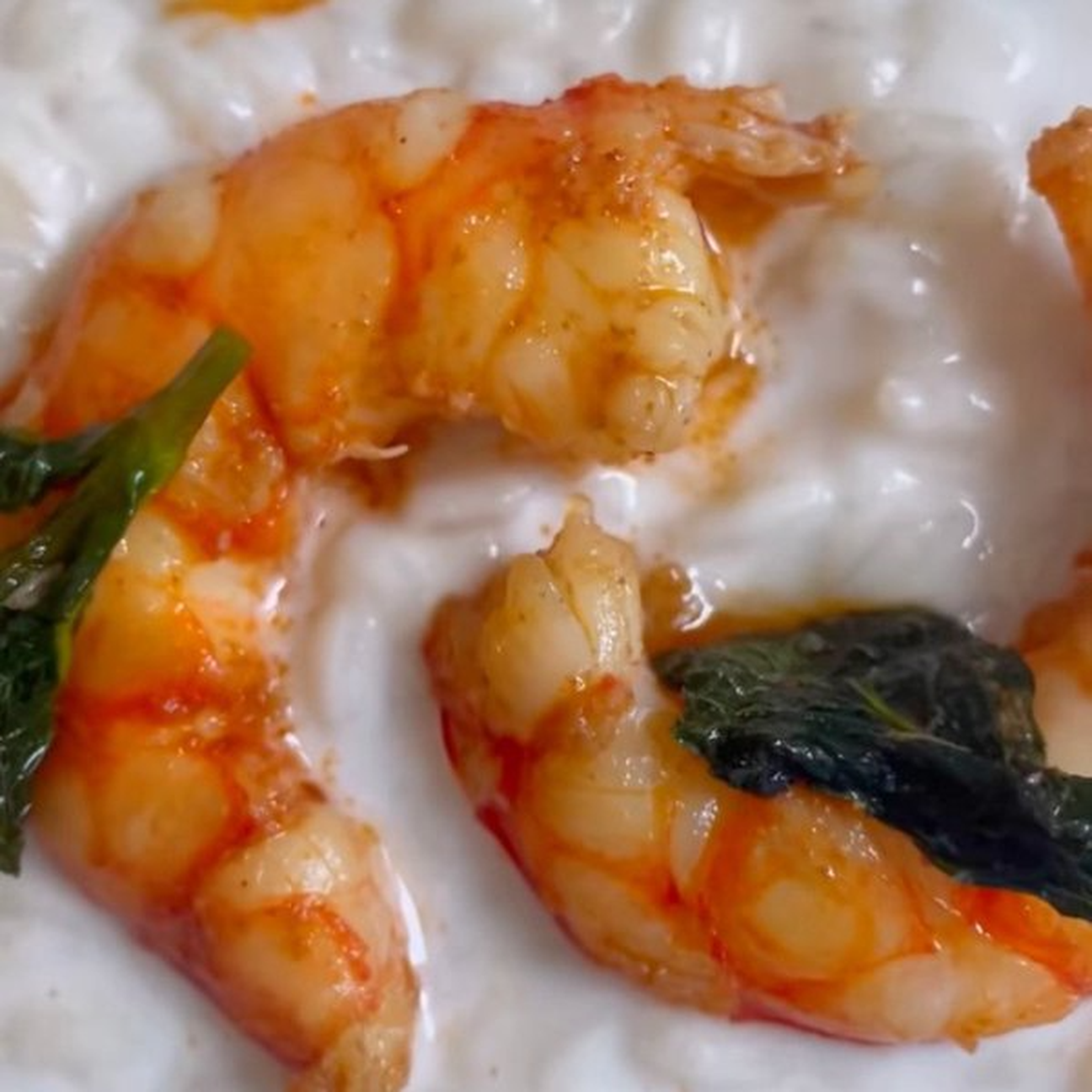 Risotto al latte di cocco con gamberi piccanti e menta