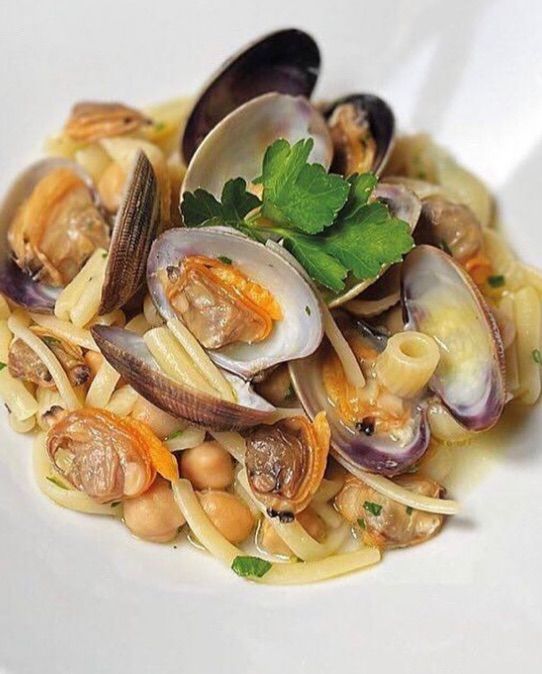 Pasta vongole e ceci