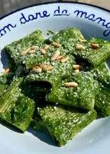 Ricetta Gigantoni con pesto di spinaci, pinoli e pecorino