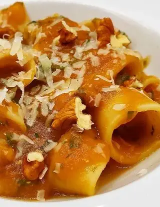 Ricetta Calamarata con crema di zucca, noci e Pecorino di florianadesio