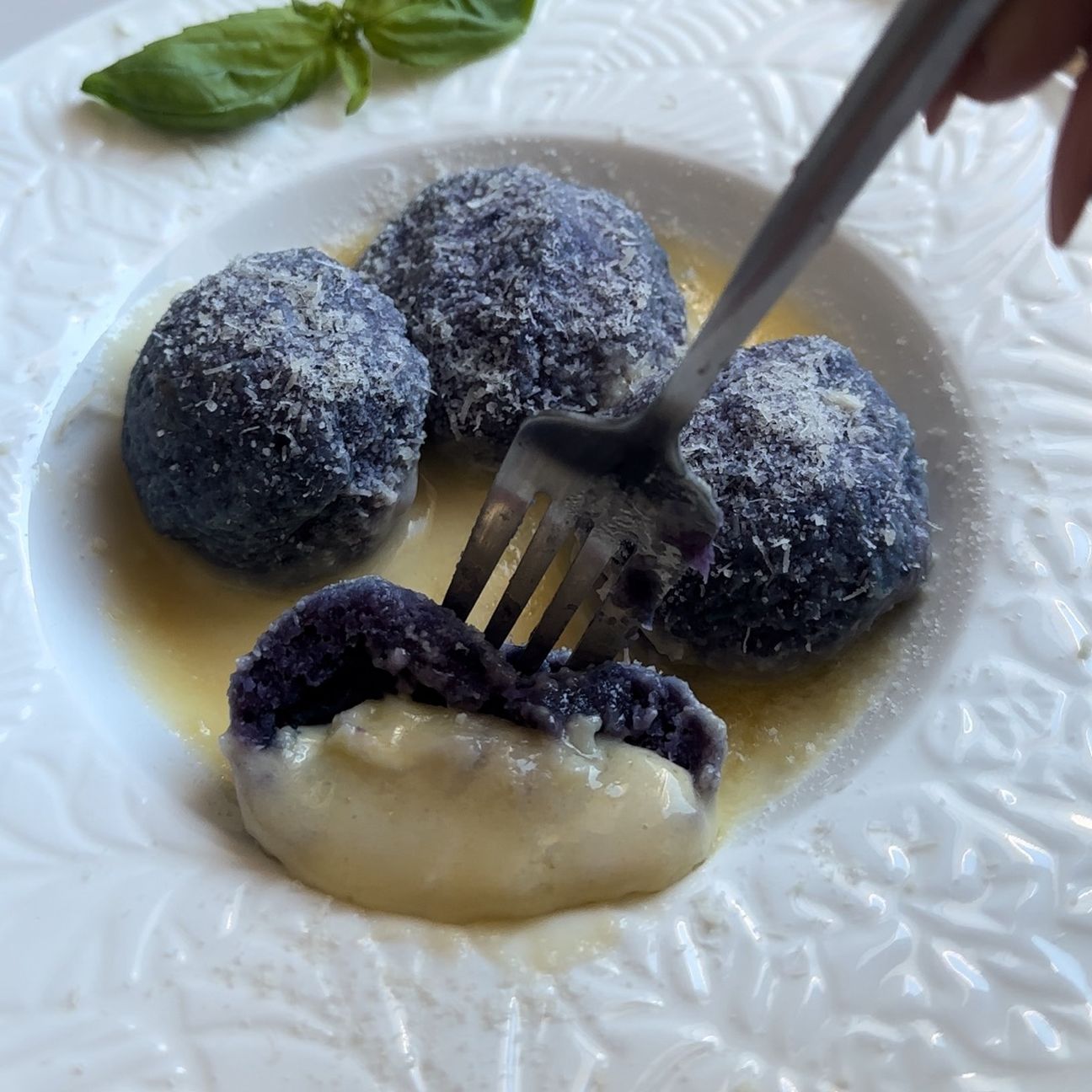 Gnocchi di cavolo viola ripieni