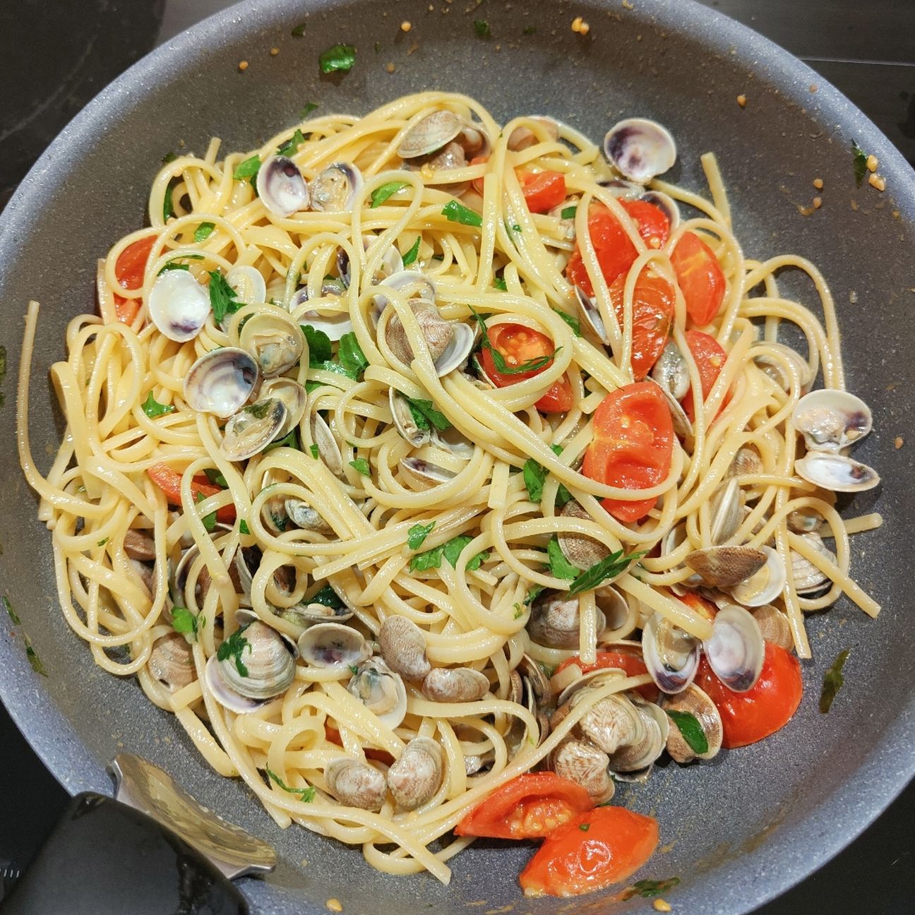 Linguine pomodorini e vongole