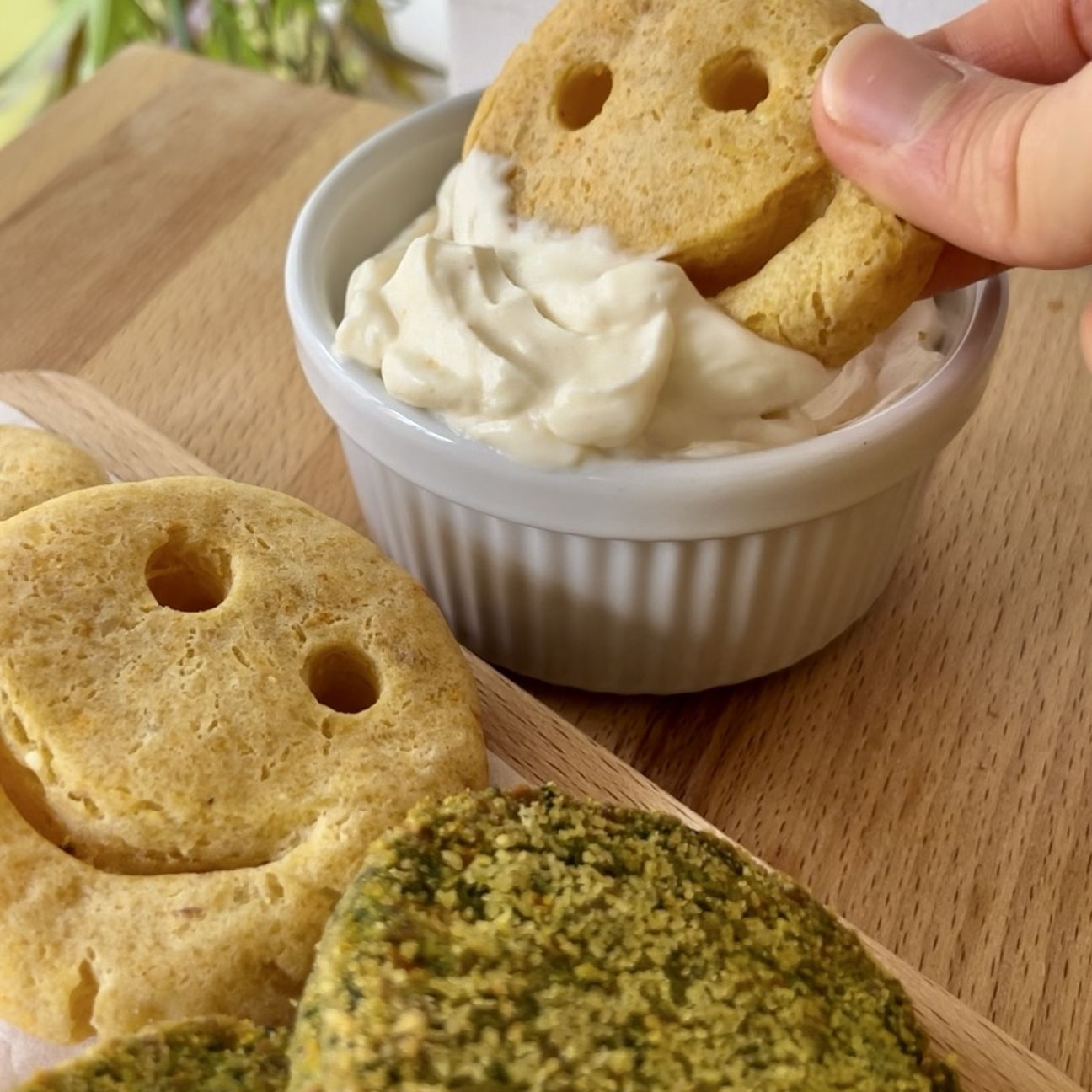 Patate smile, burger di spinaci e maio vegan