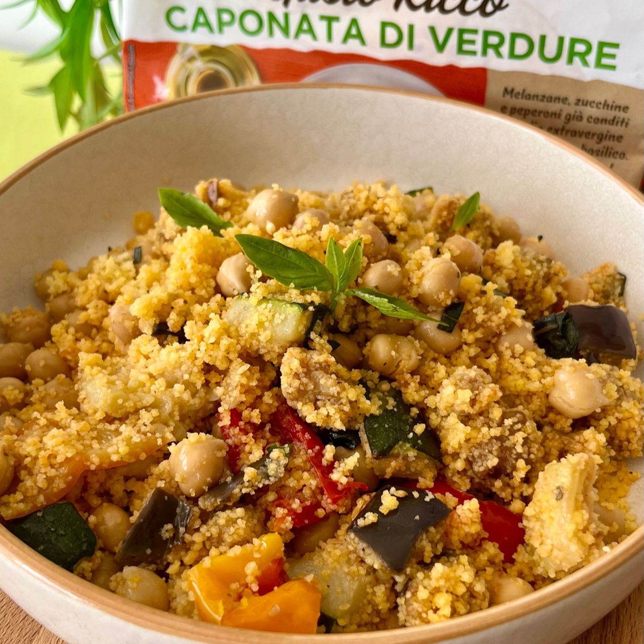 Couscous vegetariano con caponatina di verdure