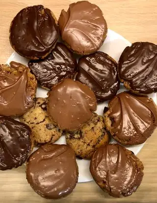 Ricetta Biscotti 🍪 craquelin al cocco 🥥 e avena con gocce di cioccolato 🍫 di valentina63