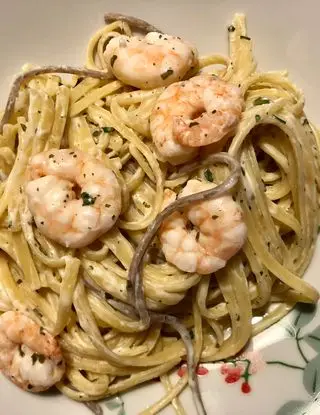 Ricetta Linguine senza glutine alla crema di limone 🍋 e gamberetti 🍤 di valentina63