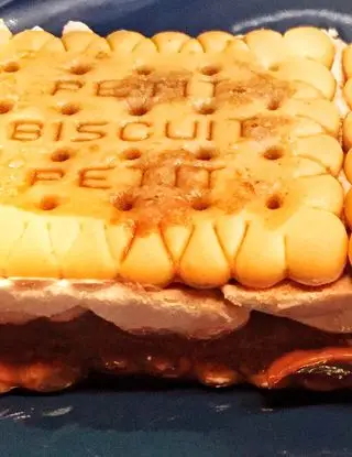 Ricetta Mattonella di biscotti 🍪 con panna e Nutella di valentina63