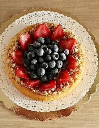 Ricetta Crostata con pasta frolla alle mandorle, crema pasticciera e frutta fresca 🍓🍒🍇 di valentina63