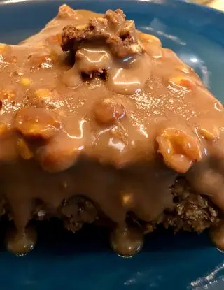 Ricetta Torta al cioccolato 🍫 e riso soffiato con salsa agli sneakers di valentina63