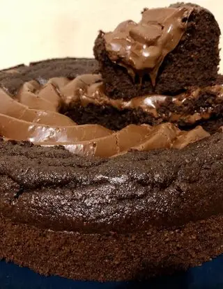 Ricetta Stracioccolatosa 🍫 senza glutine al cocco 🥥 e avena con yogurt, ripieno di Nutella 🧉e gocce di cioccolato 🍫 di valentina63