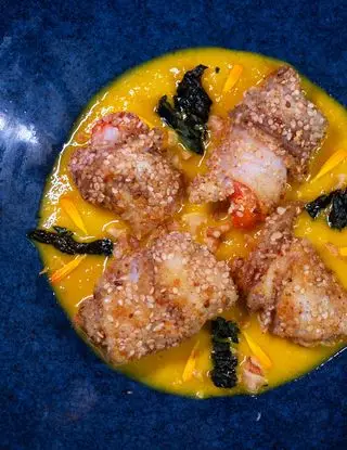 Ricetta Involtini di spigola e gambero su crema di peperone giallo e Chips di cavolo nero di alessiostark91