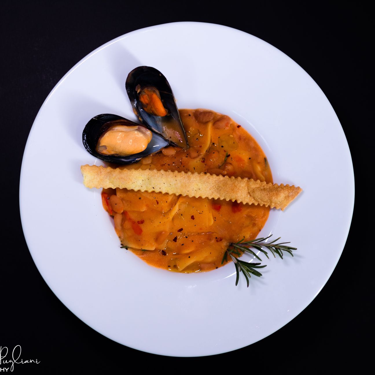 Pasta fagioli e cozze con cialda di Pane