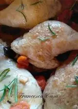 Ricetta Cosce di pollo in padella con olive e pomodorini...