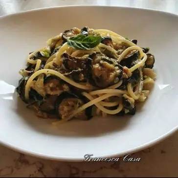 Ricetta Spaghetti con la zucchina fritta alla siciliana di cucina_di_casa