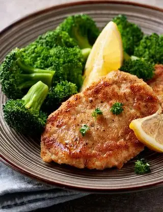 Ricetta Scaloppine di tacchino al limone e broccoli di francesca_garozzo