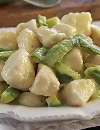 Ricetta Bocconcini di pollo al limone con zucchine di martina_dicassio