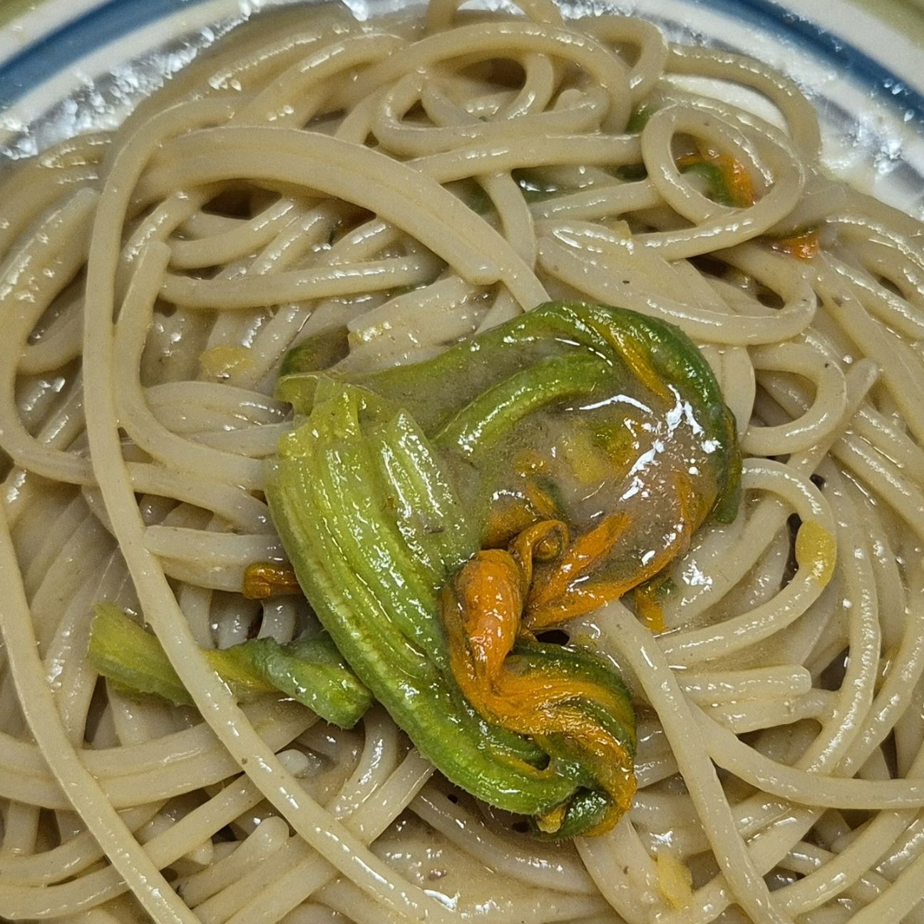 Pasta Fiori di Zucca e Alici