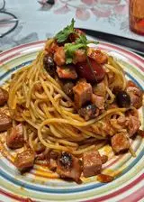 Ricetta Spaghetti con tonno fresco e olive taggiasche