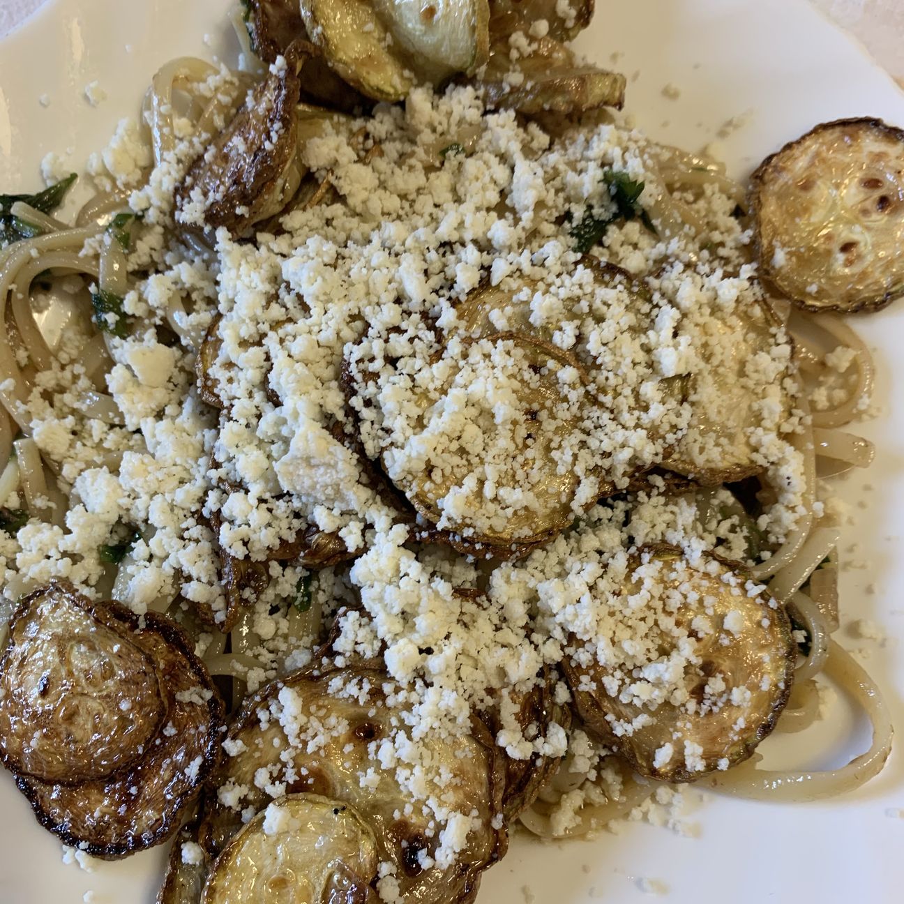 Pasta con le zucchine fritte