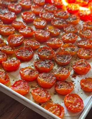 Ricetta Pomodorini confit al forno con insaporitore bio Val Verbe di cascinamadamarous