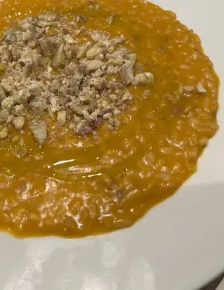 Ricetta Risotto alla zucca, crumble di castagne, olio rosmarino di sara-09