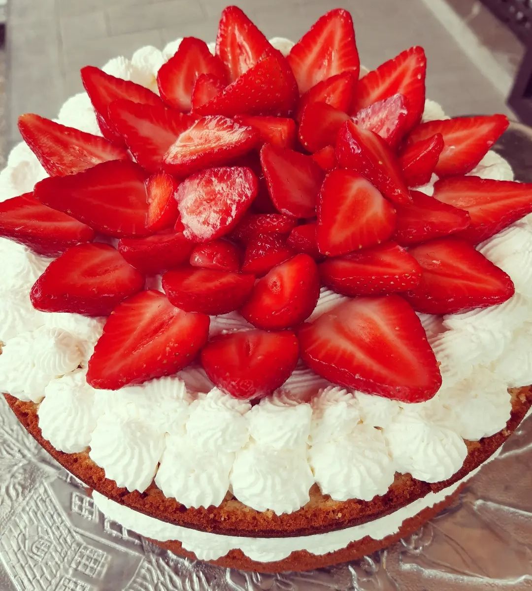 Torta Kinder paradiso con Fragole e Mirtilli - MILLY