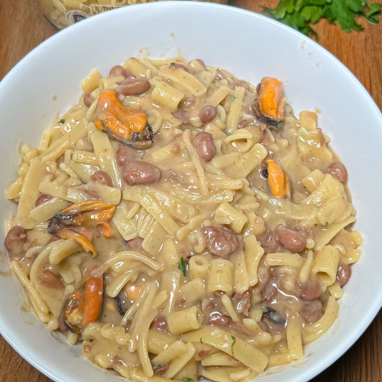 Pasta mista di Pasta Garofalo con fagioli e cozze