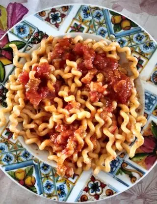 Ricetta Fusilli lunghi  bucati con speck e zucchine al pomodoro di Chef_Mary