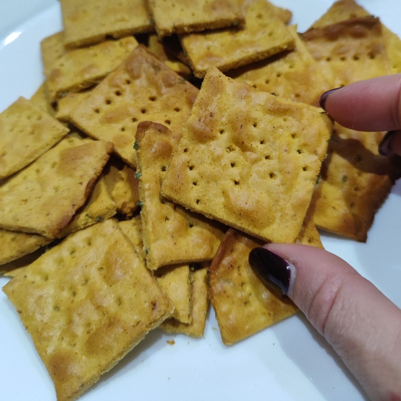 Crackers di ceci con spezie varie