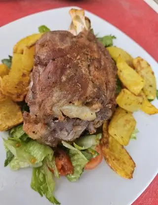 Ricetta Stinco di maiale con patate  in giallo di danielapassaquindici