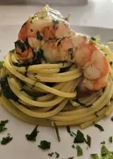 Ricetta Spaghetti allo zafferano con rucola e gamberoni