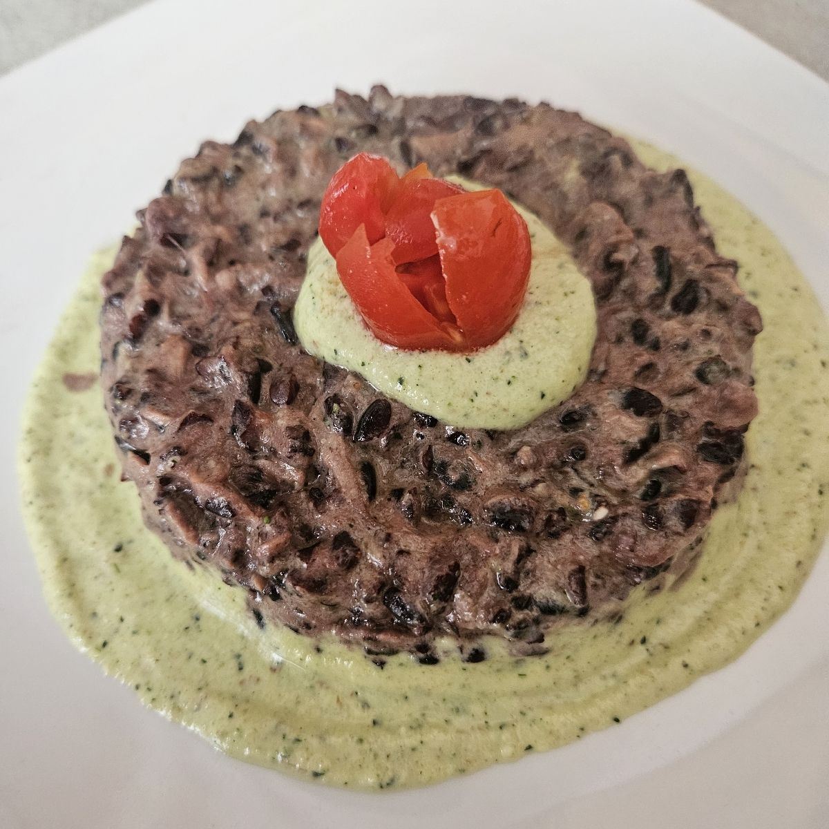 Riso venere tonno formaggio spalmabile con pesto di zucchina