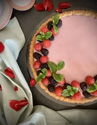 Ricetta Crostata di Panna cotta con More e Lamponi di unamicoincucina